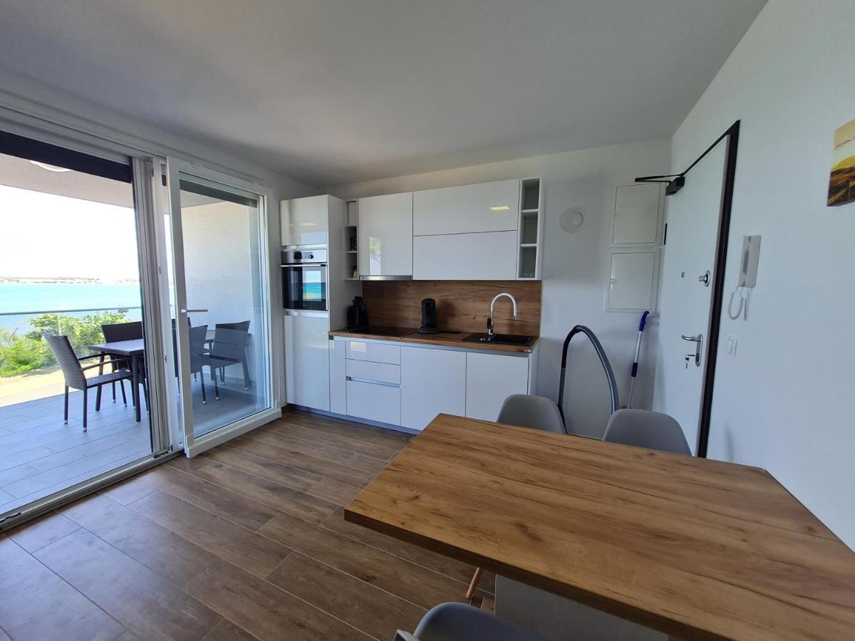 Apartmani Adria นิน ภายนอก รูปภาพ