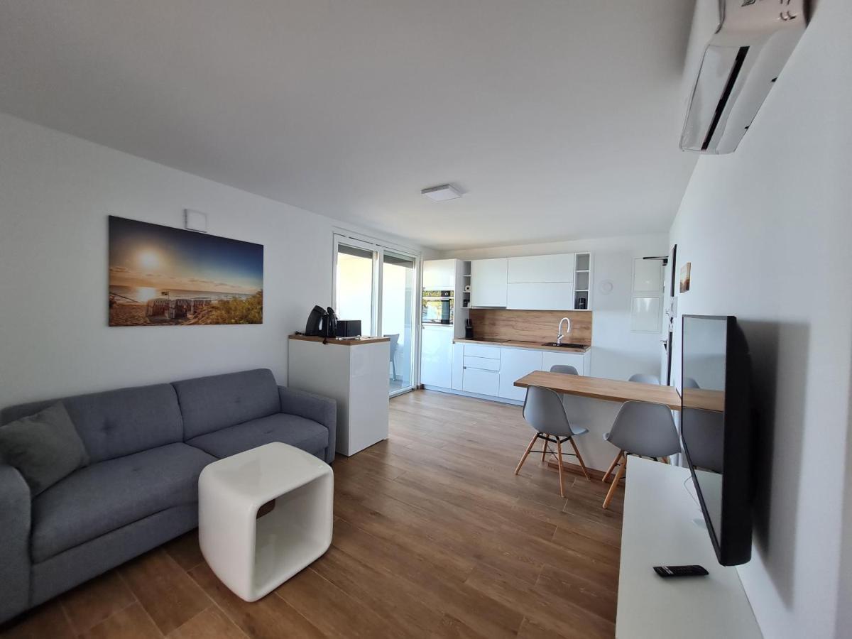 Apartmani Adria นิน ภายนอก รูปภาพ