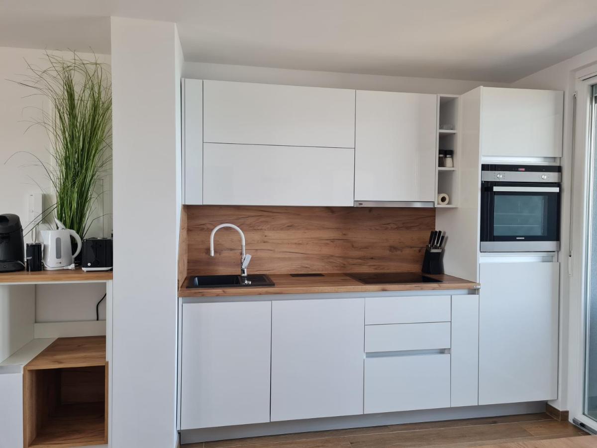 Apartmani Adria นิน ภายนอก รูปภาพ