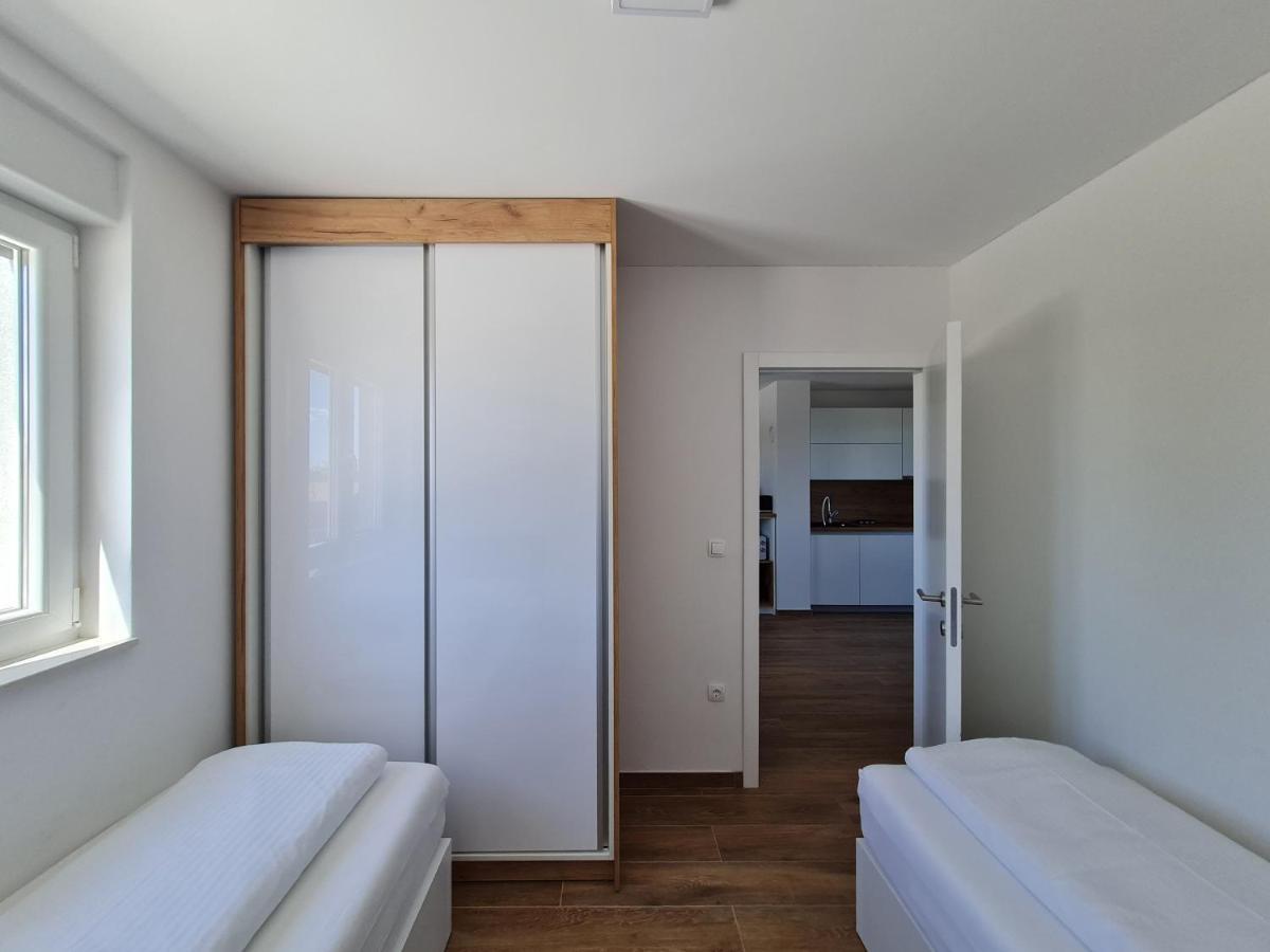 Apartmani Adria นิน ภายนอก รูปภาพ