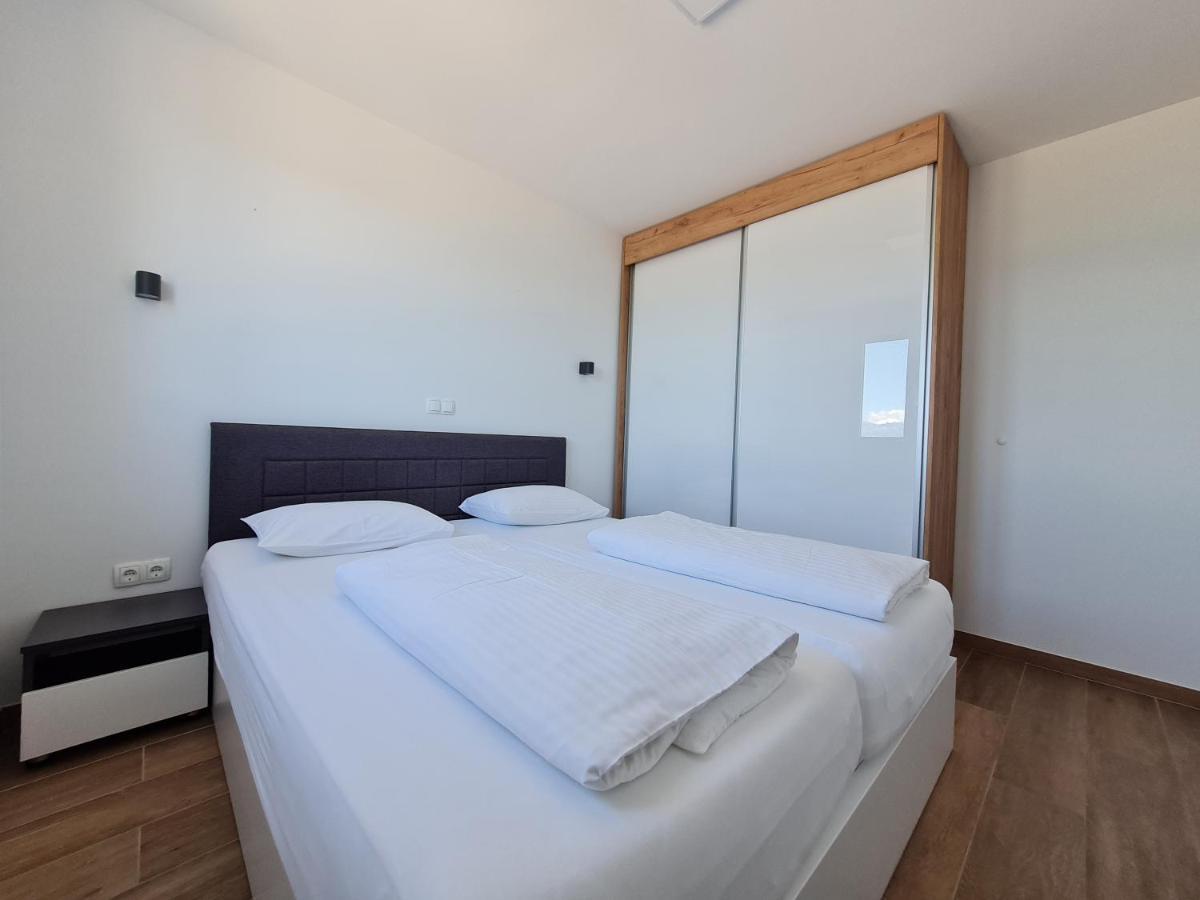 Apartmani Adria นิน ภายนอก รูปภาพ