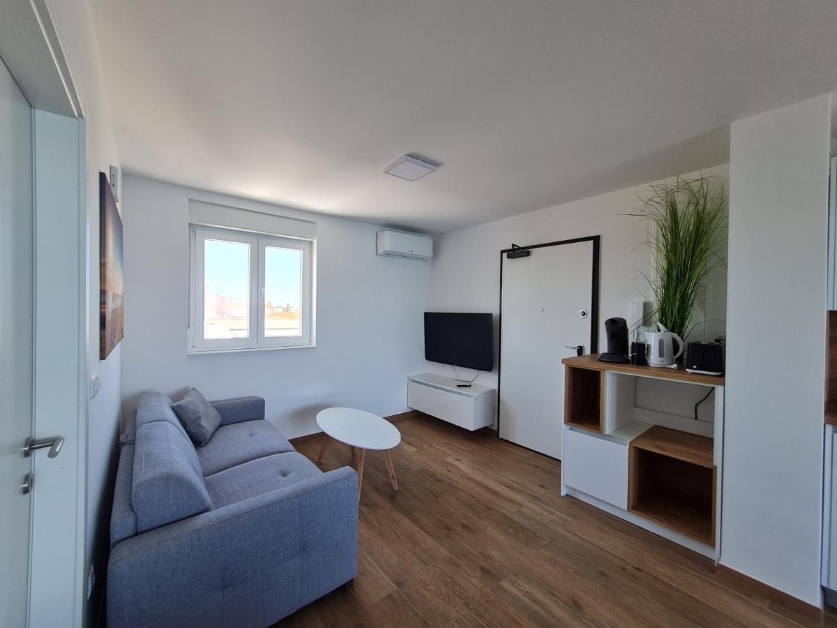 Apartmani Adria นิน ภายนอก รูปภาพ