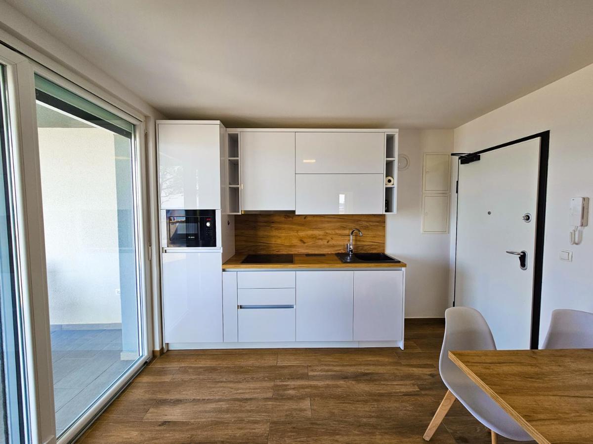 Apartmani Adria นิน ภายนอก รูปภาพ